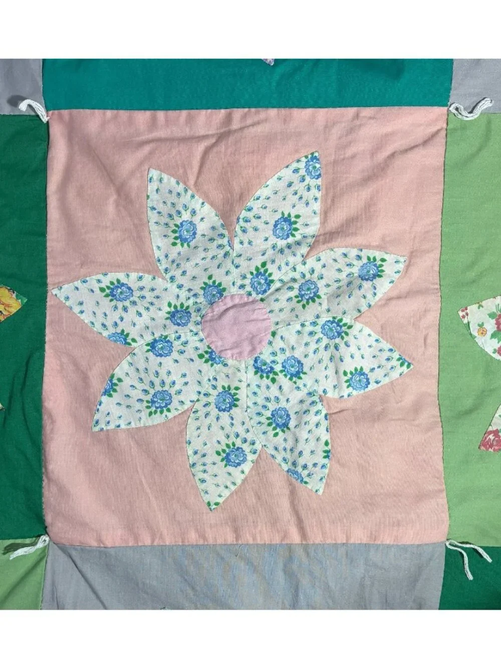 VTG Hand Tied Dresden Plate Dahlia Scrappy Quilt Throw Lap Blanket Cottagecore